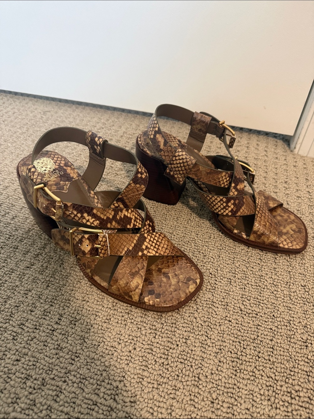 Vince Camuto Brown Snakeskin Block Heel Sandals - Unbranded size 9.5